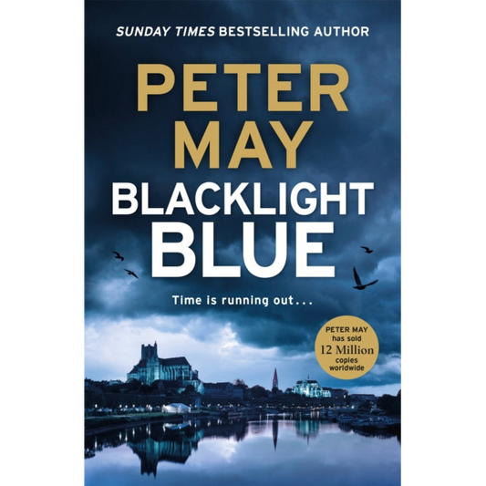Blacklight Blue : A suspenseful, race against time to crack a cold-case (The Enzo Files Book 3)