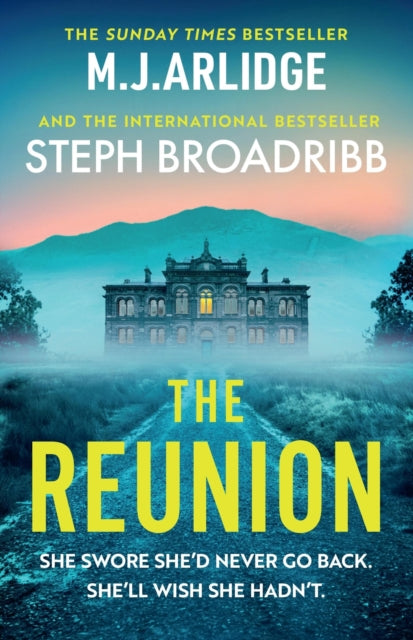 The Reunion : An absolutely gripping mystery with shocking twists and turns-9781398716575