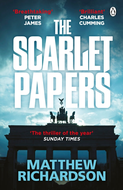 The Scarlet Papers : ‘The best spy novel of the year’ SUNDAY TIMES-9781405924832